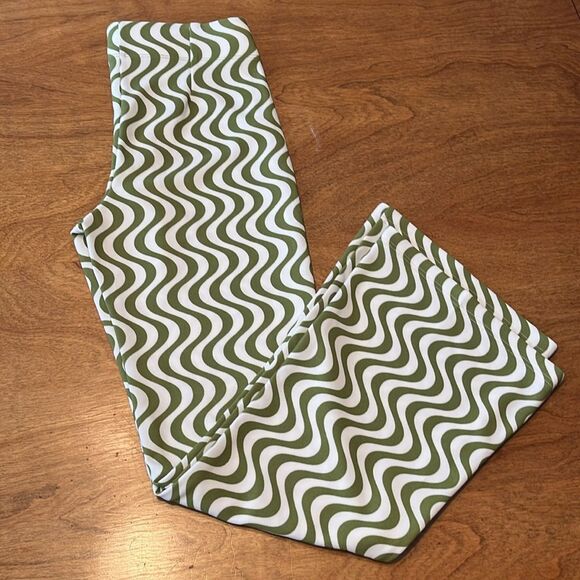 NWT Garage Olive and White Wave Flare Pants - Picture 5 of 7